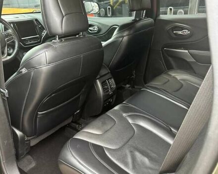 Джип Cherokee 2019 у Полтаві на Automoto.ua Зелений Джип Cherokee, об'ємом двигуна 3.24 л та пробігом 128 тис. км за 17500 $, фото 12 на Automoto.ua