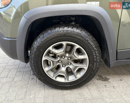 Зелений Джип Cherokee, об'ємом двигуна 3.24 л та пробігом 74 тис. км за 17700 $, фото 5 на Automoto.ua