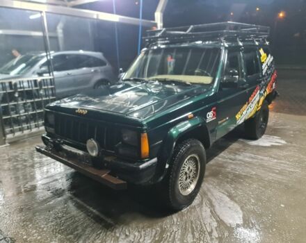 Зелений Джип Cherokee, об'ємом двигуна 4 л та пробігом 300 тис. км за 3500 $, фото 1 на Automoto.ua