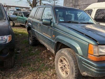 Зелений Джип Cherokee, об'ємом двигуна 0.25 л та пробігом 150 тис. км за 3850 $, фото 1 на Automoto.ua