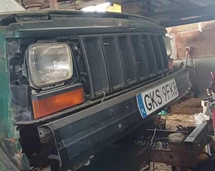 Зеленый Джип Чероки, объемом двигателя 2.1 л и пробегом 240 тыс. км за 2000 $, фото 1 на Automoto.ua