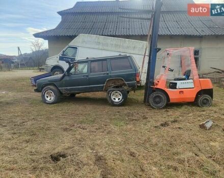 Зелений Джип Cherokee, об'ємом двигуна 2.4 л та пробігом 290 тис. км за 1300 $, фото 1 на Automoto.ua