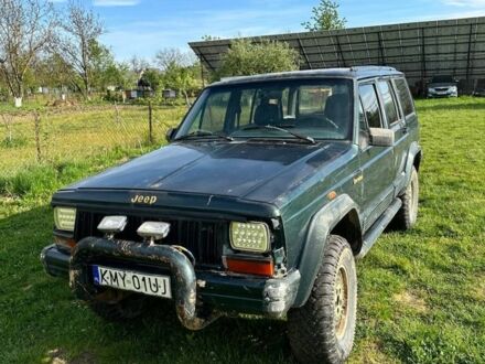 Зелений Джип Cherokee, об'ємом двигуна 2.5 л та пробігом 250 тис. км за 2500 $, фото 1 на Automoto.ua