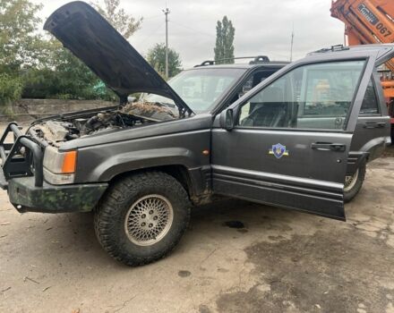 Зеленый Джип Чероки, объемом двигателя 2.5 л и пробегом 200 тыс. км за 1600 $, фото 1 на Automoto.ua