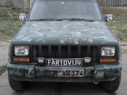 Зеленый Джип Чероки, объемом двигателя 2.5 л и пробегом 308 тыс. км за 3000 $, фото 1 на Automoto.ua