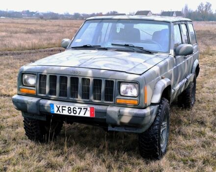 Зелений Джип Cherokee, об'ємом двигуна 2.5 л та пробігом 270 тис. км за 4000 $, фото 1 на Automoto.ua