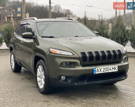 Зеленый Джип Чероки, объемом двигателя 2.36 л и пробегом 180 тыс. км за 13500 $, фото 1 на Automoto.ua