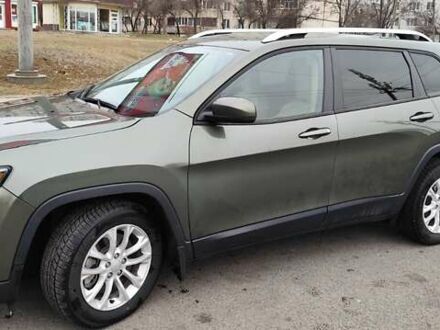 Зеленый Джип Чероки, объемом двигателя 2.36 л и пробегом 42 тыс. км за 17750 $, фото 1 на Automoto.ua