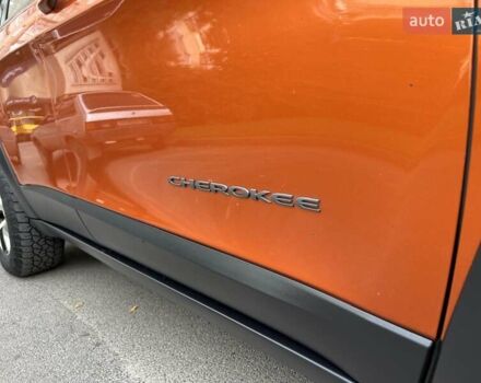 Оранжевый Джип Чероки, объемом двигателя 2.36 л и пробегом 232 тыс. км за 11999 $, фото 5 на Automoto.ua