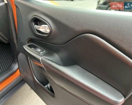 Оранжевый Джип Чероки, объемом двигателя 2.36 л и пробегом 232 тыс. км за 11999 $, фото 31 на Automoto.ua