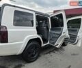 Білий Джип Коммандер, об'ємом двигуна 4.7 л та пробігом 289 тис. км за 10500 $, фото 3 на Automoto.ua