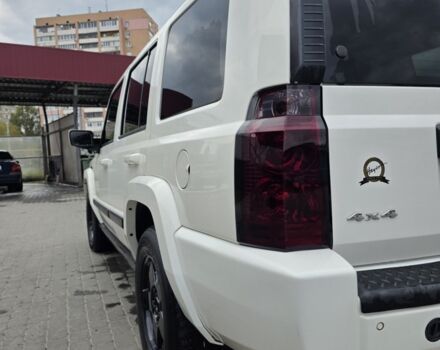 Білий Джип Коммандер, об'ємом двигуна 4.7 л та пробігом 289 тис. км за 10500 $, фото 1 на Automoto.ua