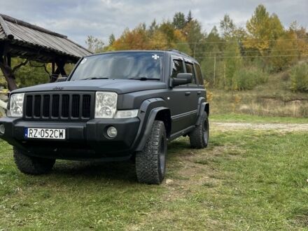 Черный Джип Коммандер, объемом двигателя 3 л и пробегом 330 тыс. км за 6200 $, фото 1 на Automoto.ua