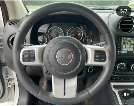 Білий Джип Compass, об'ємом двигуна 2.4 л та пробігом 240 тис. км за 9900 $, фото 4 на Automoto.ua