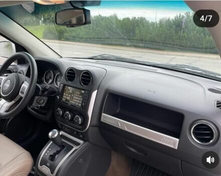 Білий Джип Compass, об'ємом двигуна 2.4 л та пробігом 240 тис. км за 9900 $, фото 1 на Automoto.ua