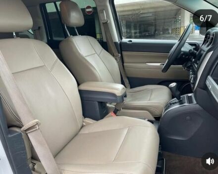 Білий Джип Compass, об'ємом двигуна 2.4 л та пробігом 240 тис. км за 9900 $, фото 7 на Automoto.ua