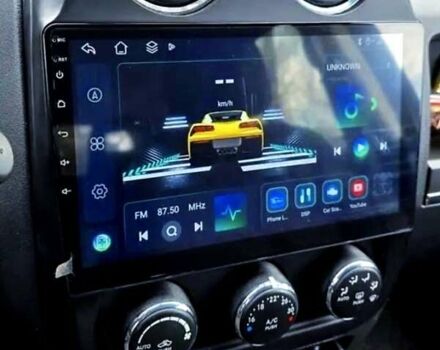 Білий Джип Compass, об'ємом двигуна 2.14 л та пробігом 170 тис. км за 10700 $, фото 5 на Automoto.ua