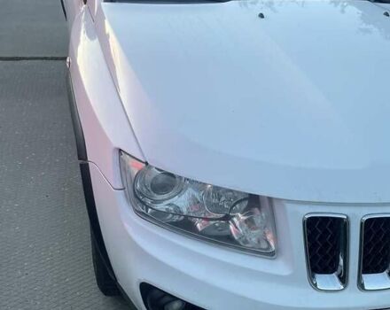 Білий Джип Compass, об'ємом двигуна 2.4 л та пробігом 218 тис. км за 9800 $, фото 4 на Automoto.ua