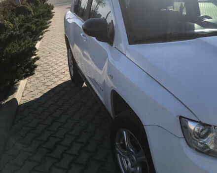 Белый Джип Компас, объемом двигателя 2.14 л и пробегом 300 тыс. км за 7500 $, фото 2 на Automoto.ua