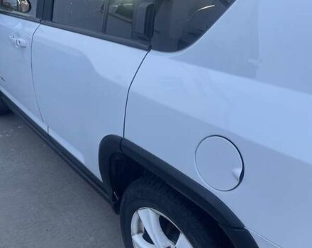 Белый Джип Компас, объемом двигателя 2.4 л и пробегом 218 тыс. км за 9800 $, фото 3 на Automoto.ua