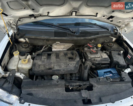 Білий Джип Compass, об'ємом двигуна 2.36 л та пробігом 167 тис. км за 8999 $, фото 6 на Automoto.ua