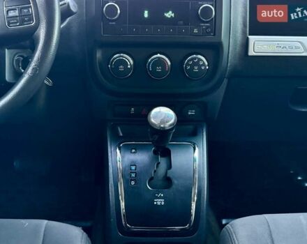 Белый Джип Компас, объемом двигателя 2.36 л и пробегом 233 тыс. км за 7800 $, фото 46 на Automoto.ua