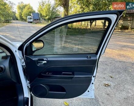 Белый Джип Компас, объемом двигателя 2.36 л и пробегом 233 тыс. км за 7800 $, фото 40 на Automoto.ua