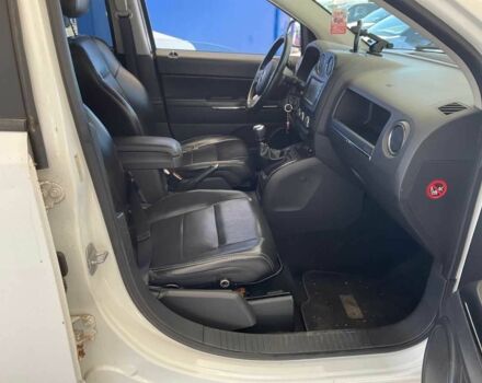 Білий Джип Compass, об'ємом двигуна 2.2 л та пробігом 235 тис. км за 4490 $, фото 6 на Automoto.ua