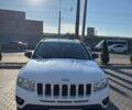 Білий Джип Compass, об'ємом двигуна 2.4 л та пробігом 204 тис. км за 8200 $, фото 1 на Automoto.ua