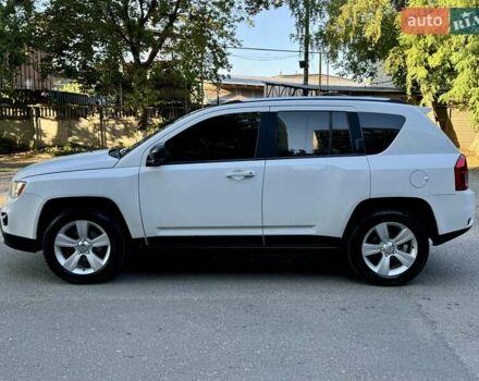Белый Джип Компас, объемом двигателя 2.36 л и пробегом 233 тыс. км за 7800 $, фото 2 на Automoto.ua