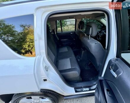 Белый Джип Компас, объемом двигателя 2.36 л и пробегом 233 тыс. км за 7800 $, фото 42 на Automoto.ua