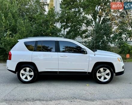 Белый Джип Компас, объемом двигателя 2.36 л и пробегом 233 тыс. км за 7800 $, фото 3 на Automoto.ua