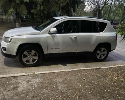 Белый Джип Компас, объемом двигателя 2.4 л и пробегом 2 тыс. км за 8600 $, фото 4 на Automoto.ua