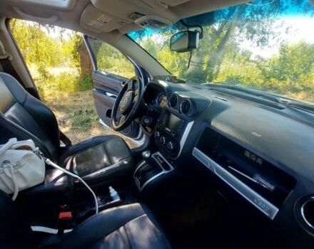 Белый Джип Компас, объемом двигателя 2 л и пробегом 215 тыс. км за 8900 $, фото 3 на Automoto.ua