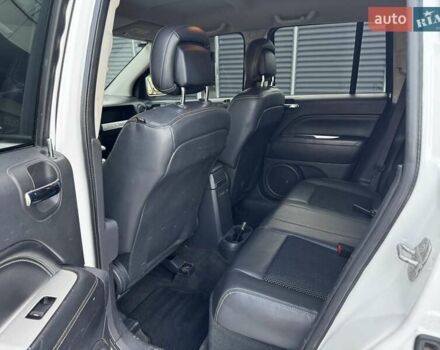 Белый Джип Компас, объемом двигателя 2.36 л и пробегом 175 тыс. км за 9800 $, фото 11 на Automoto.ua