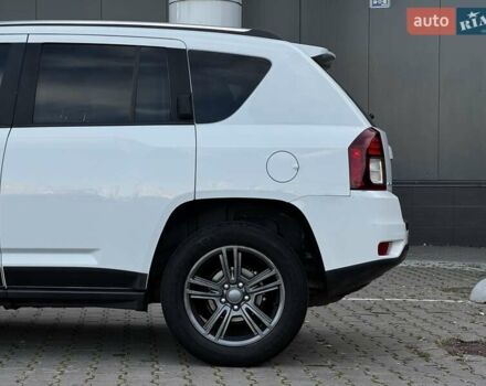 Белый Джип Компас, объемом двигателя 2.36 л и пробегом 175 тыс. км за 9800 $, фото 5 на Automoto.ua