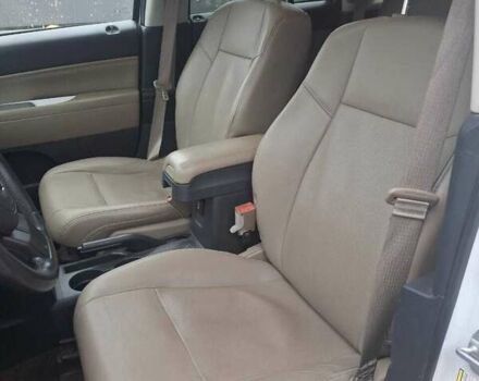 Белый Джип Компас, объемом двигателя 2 л и пробегом 70 тыс. км за 12499 $, фото 9 на Automoto.ua