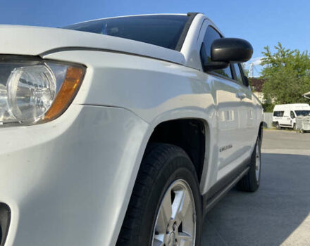 Білий Джип Compass, об'ємом двигуна 2 л та пробігом 229 тис. км за 8950 $, фото 4 на Automoto.ua