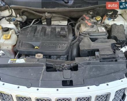 Білий Джип Compass, об'ємом двигуна 2.36 л та пробігом 246 тис. км за 9300 $, фото 10 на Automoto.ua