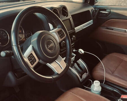 Джип Компас 2013 в Луцке на Automoto.ua Белый Джип Компас, объемом двигателя 2.36 л и пробегом 193 тыс. км за 9700 $, фото 33 на Automoto.ua