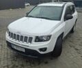 Белый Джип Компас, объемом двигателя 2 л и пробегом 70 тыс. км за 12499 $, фото 1 на Automoto.ua