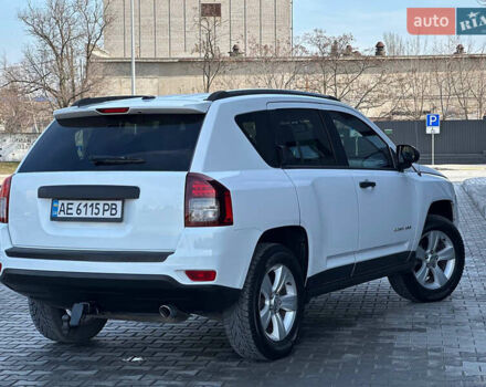 Белый Джип Компас, объемом двигателя 2.36 л и пробегом 140 тыс. км за 9800 $, фото 3 на Automoto.ua