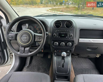 Білий Джип Compass, об'ємом двигуна 2.36 л та пробігом 142 тис. км за 9799 $, фото 15 на Automoto.ua