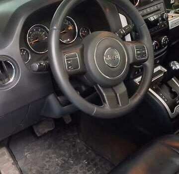 Білий Джип Compass, об'ємом двигуна 2 л та пробігом 220 тис. км за 10000 $, фото 10 на Automoto.ua