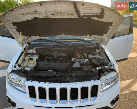 Білий Джип Compass, об'ємом двигуна 2.36 л та пробігом 210 тис. км за 9600 $, фото 17 на Automoto.ua