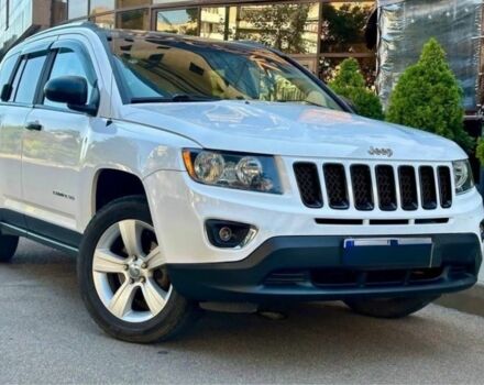 Белый Джип Компас, объемом двигателя 2.4 л и пробегом 133 тыс. км за 10300 $, фото 1 на Automoto.ua