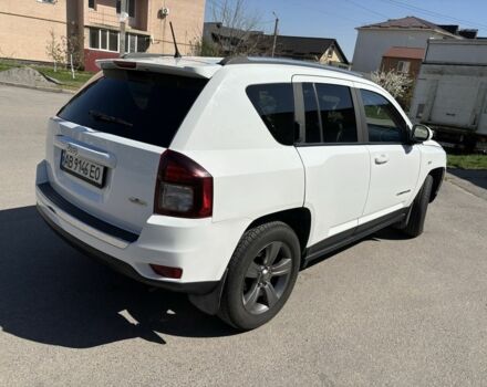 Білий Джип Compass, об'ємом двигуна 2.4 л та пробігом 169 тис. км за 10300 $, фото 2 на Automoto.ua