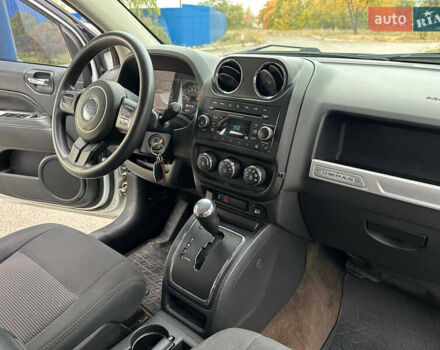 Білий Джип Compass, об'ємом двигуна 2.36 л та пробігом 142 тис. км за 9799 $, фото 26 на Automoto.ua
