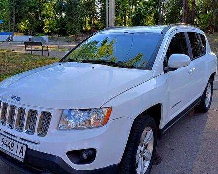 Білий Джип Compass, об'ємом двигуна 2.4 л та пробігом 208 тис. км за 9900 $, фото 3 на Automoto.ua
