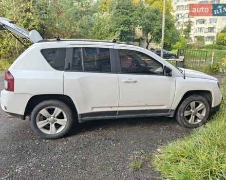 Белый Джип Компас, объемом двигателя 2.4 л и пробегом 180 тыс. км за 11600 $, фото 9 на Automoto.ua